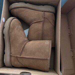 Chestnut Ugg Boots for toddler.